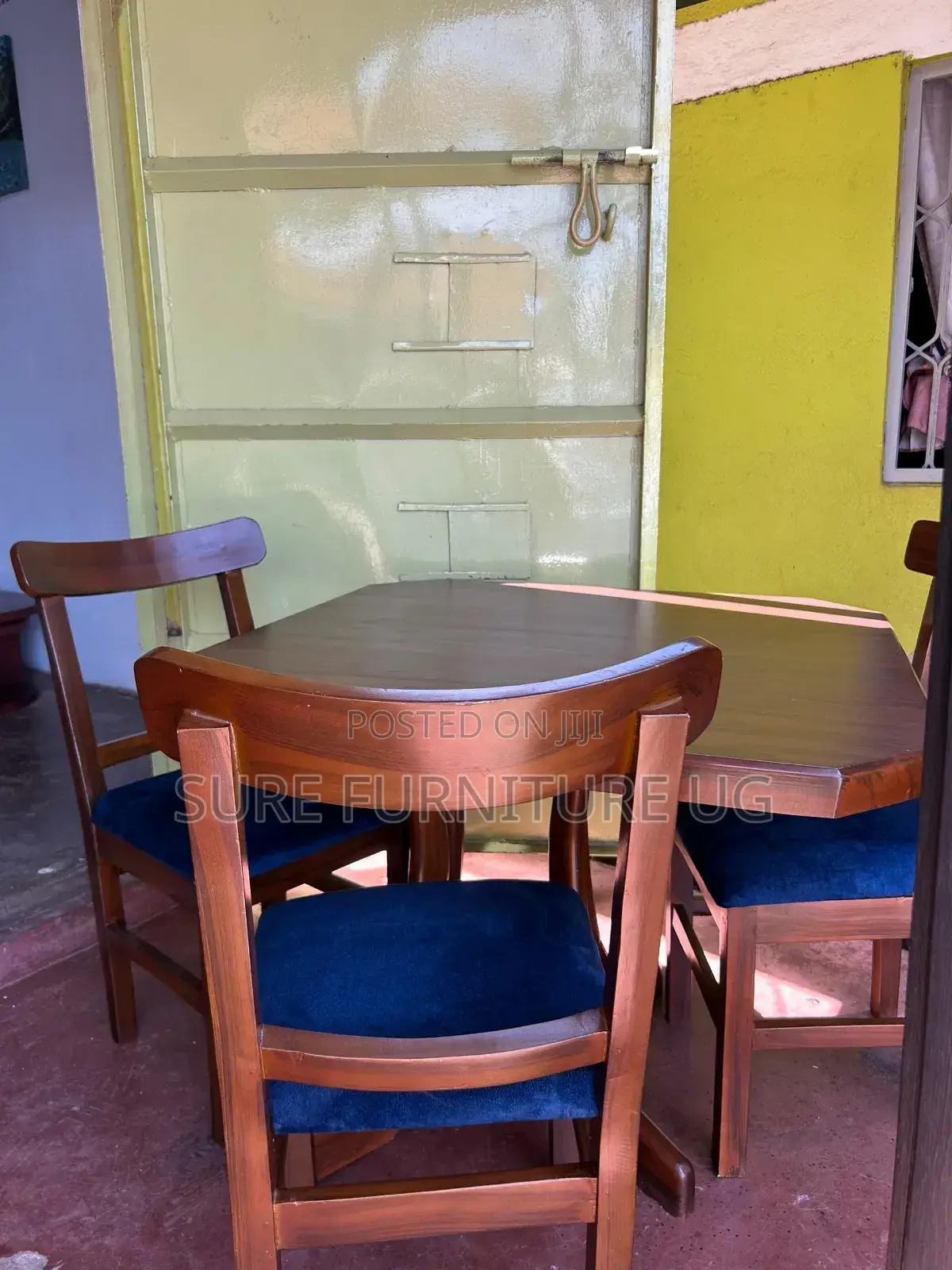 Dinning Table