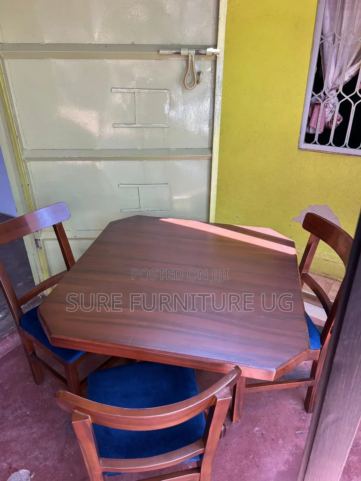 Dinning Table