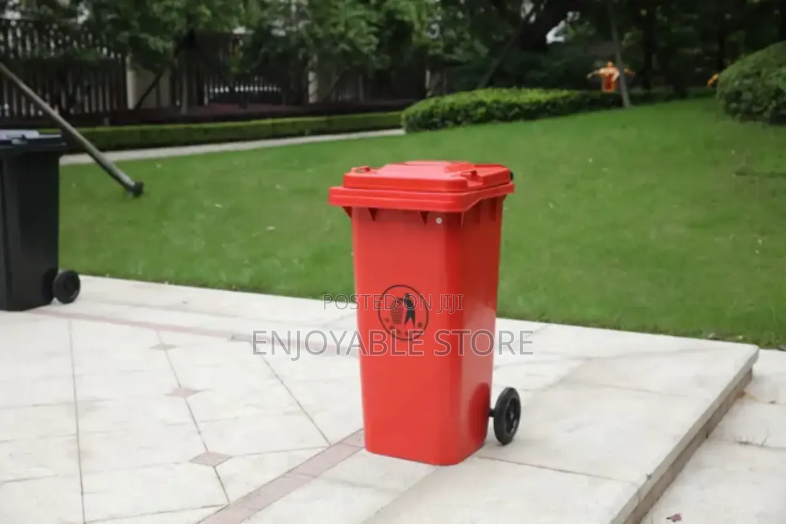 Outdoor Hotels Bars,Lodges Plastic Dust Bins 120liters