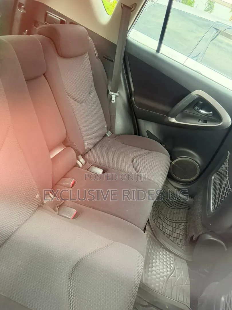 Toyota RAV4 2009 Silver