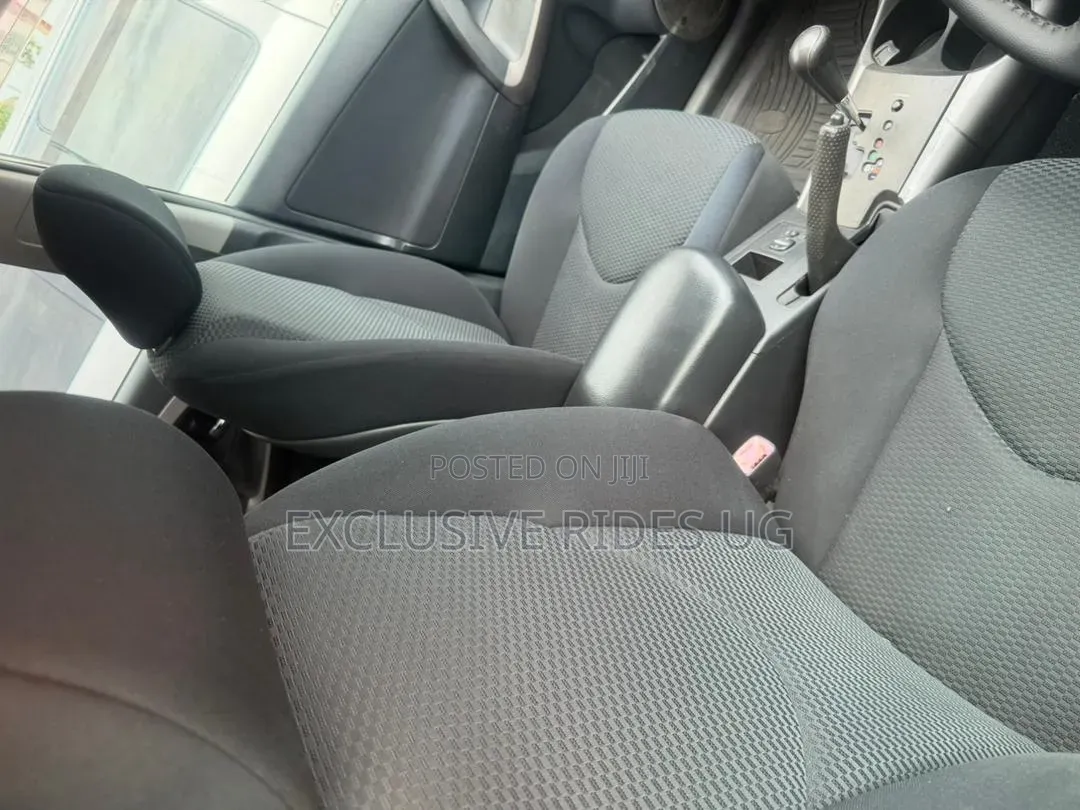 Toyota RAV4 2009 Silver