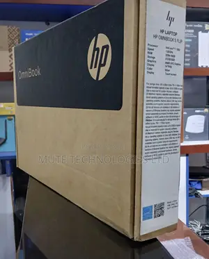 New Laptop HP OmniBook 5 Flip 16GB Intel Core 7 SSD 512GB
