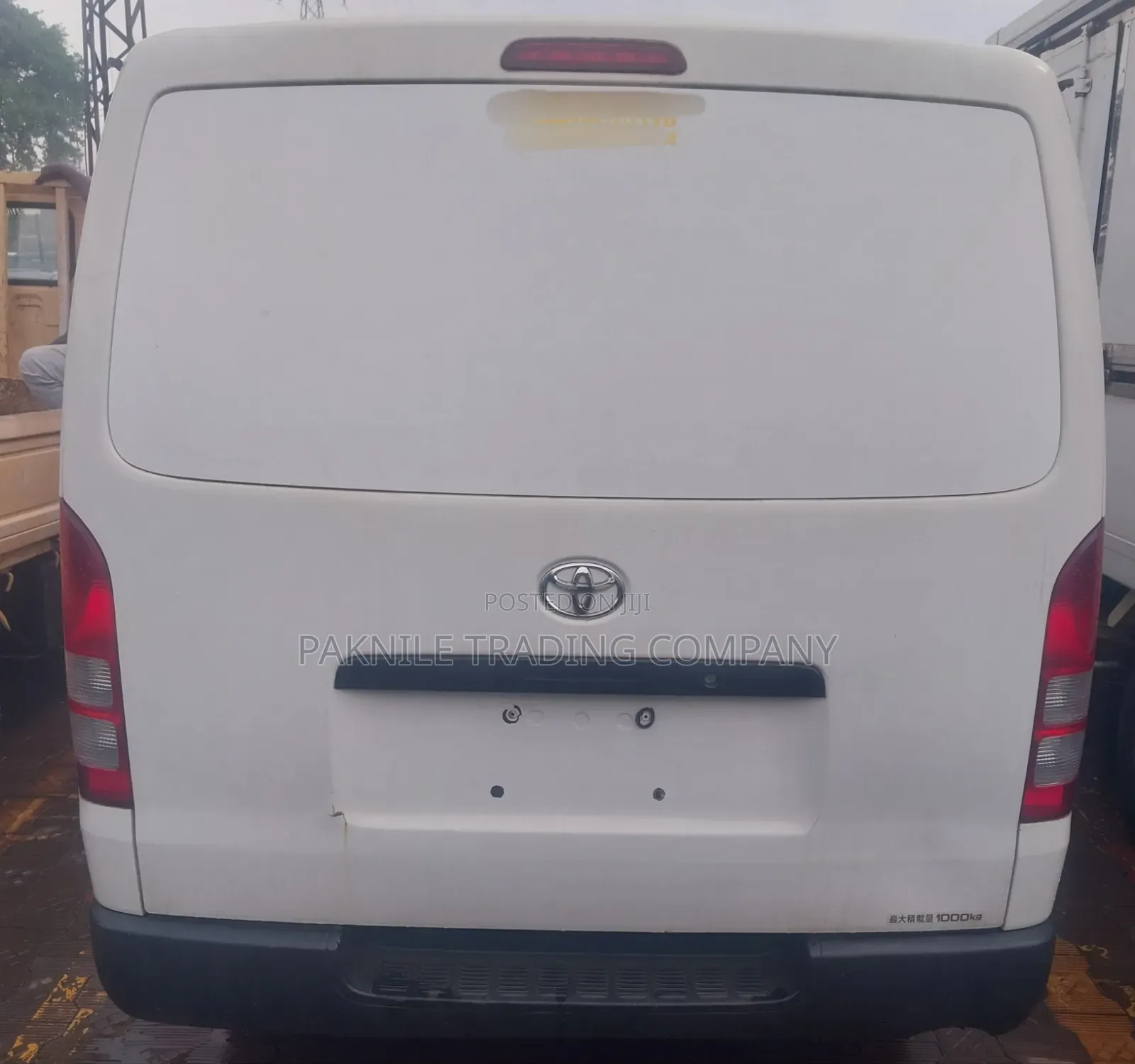 Toyota HiAce 2012