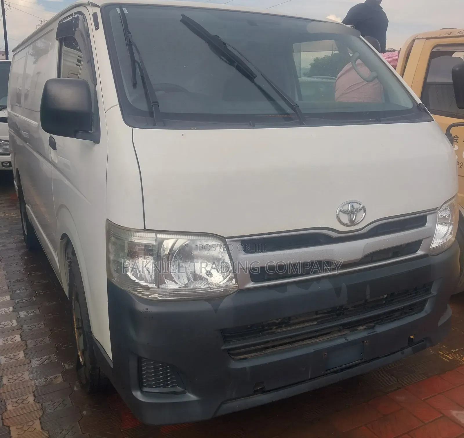 Toyota HiAce 2012