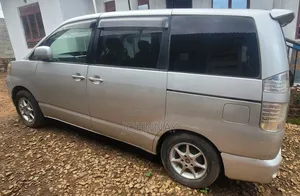 Toyota Noah 2.0 FWD (8 Seater) 2002 Silver