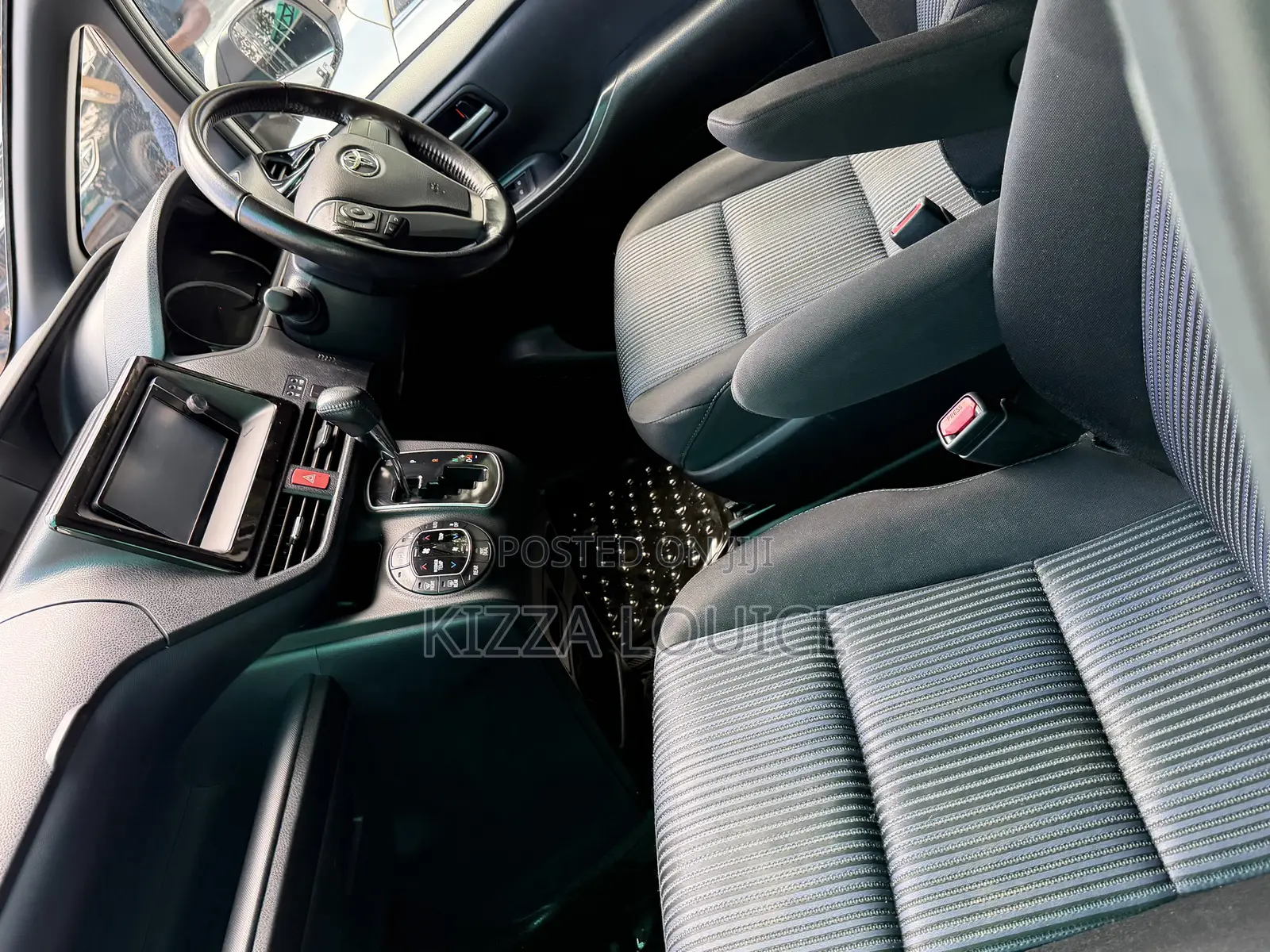 Toyota Noah 2016 Black