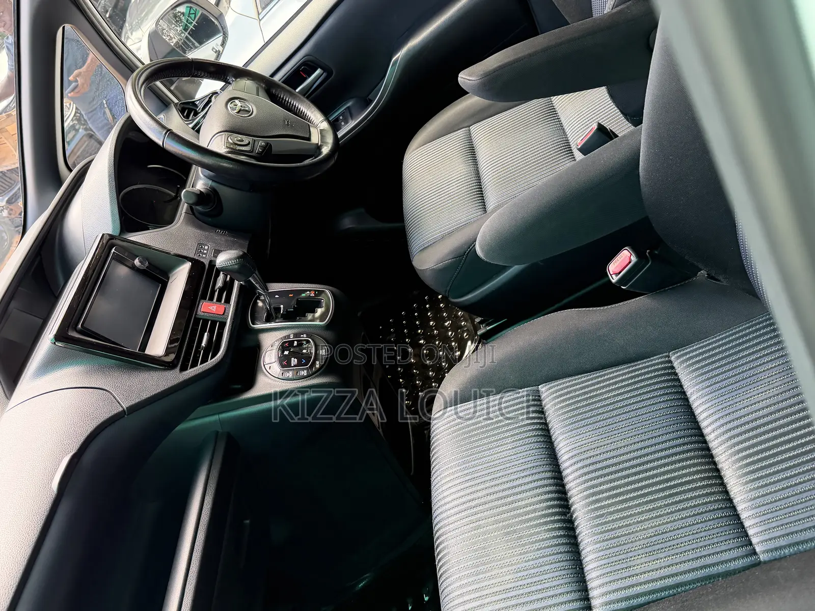 Toyota Noah 2016 Black