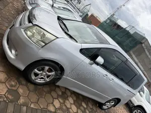 Toyota Noah 2.0 143hp AWD (8 Seater) 2008 Silver