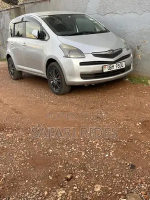 Toyota Ractis 2008 Silver