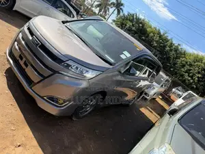 Toyota Noah 2.0 AWD (8 Seater) 2018 Gray