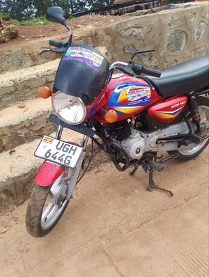 Bajaj Boxer 125 2024 Red