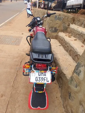 TVS HLX 125 2025 Red