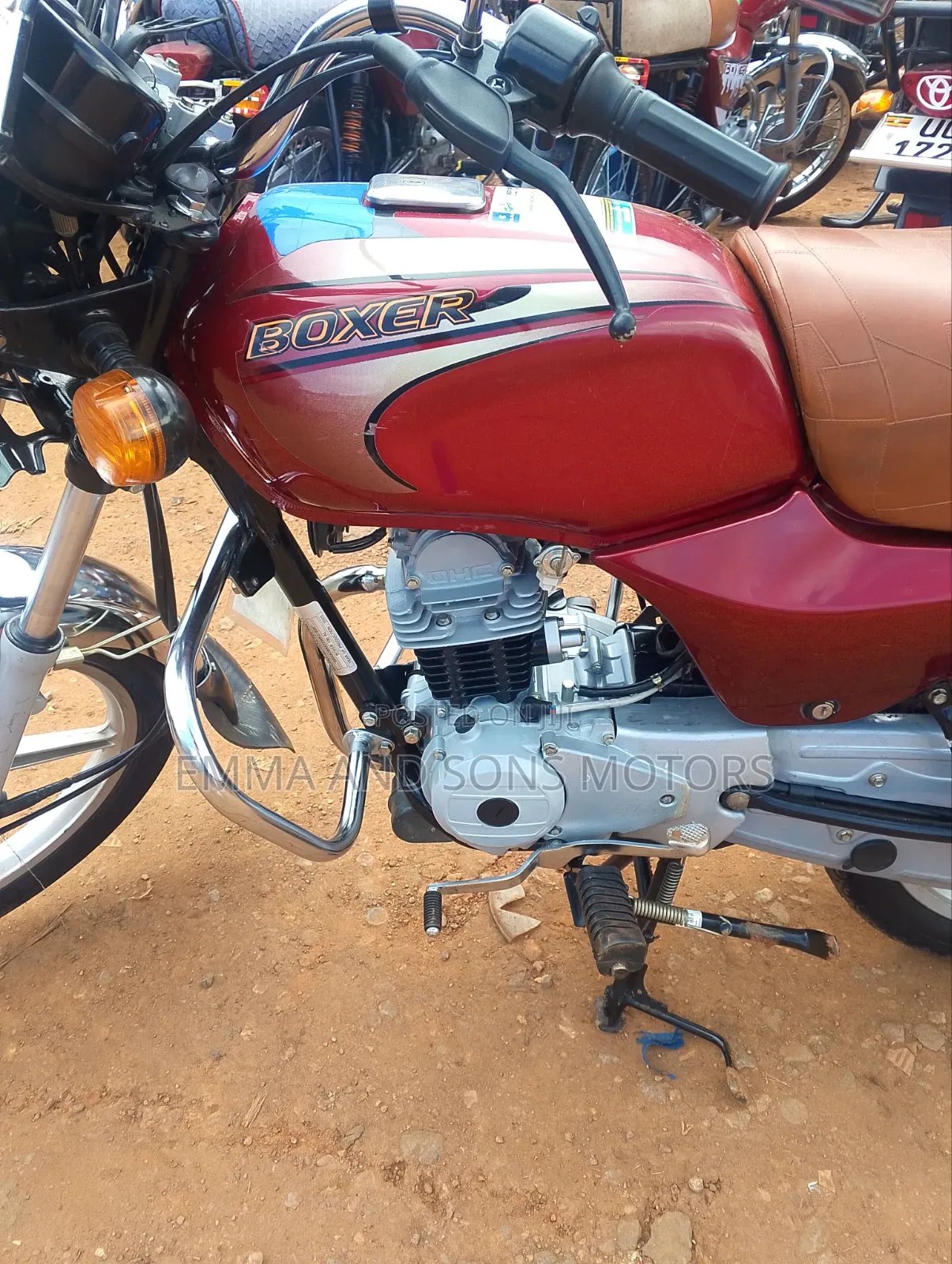 TVS HLX 125 2025 Red