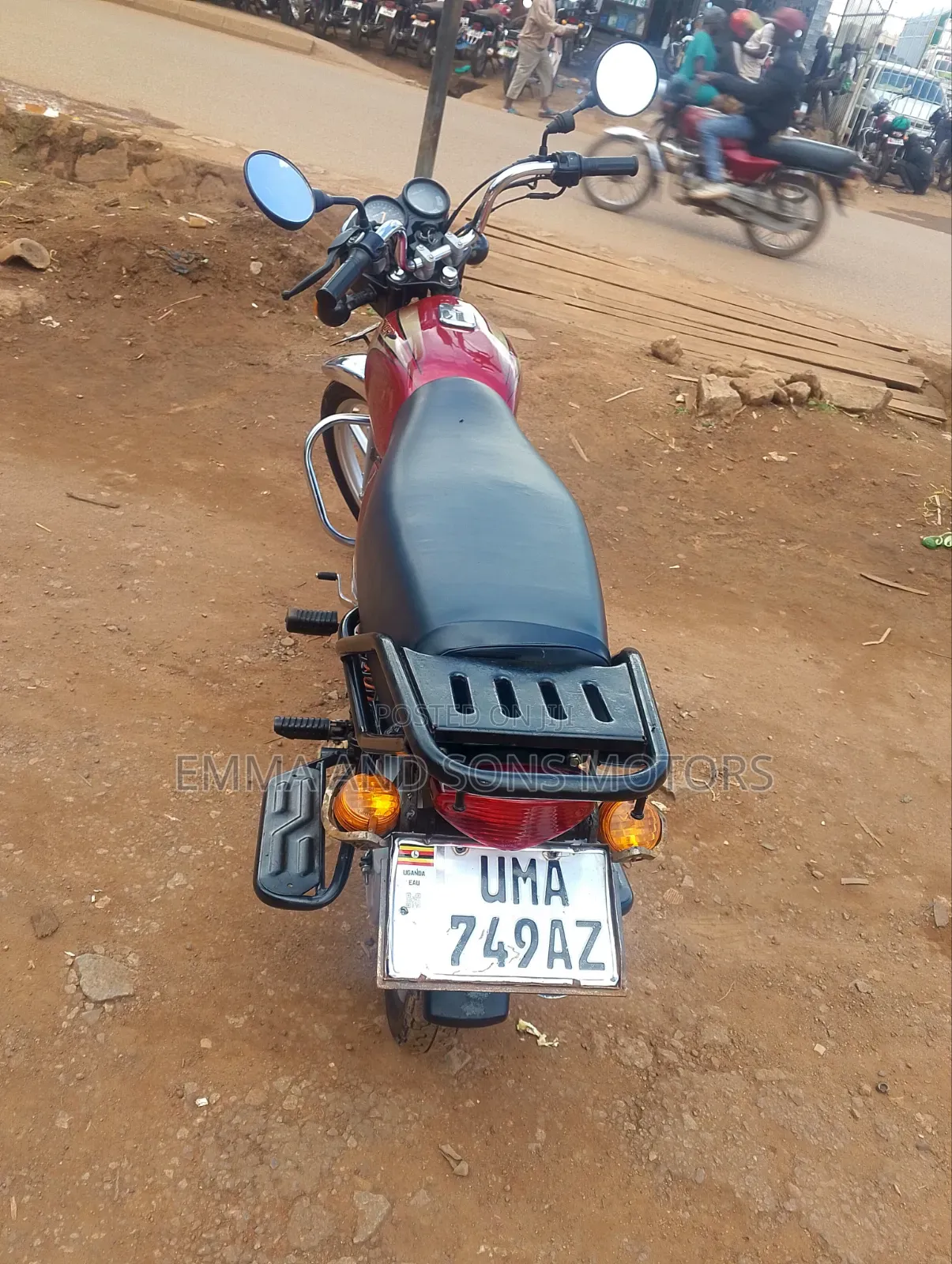 Bajaj Boxer 100 2025 Red