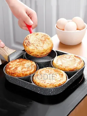 4-Section Non-Stick Breakfast Pans With Ergonomic Wooden Handles.
