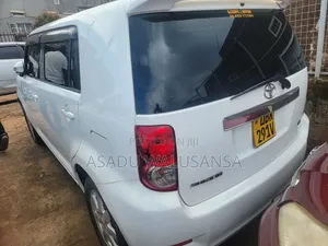 Toyota Corolla Rumion 2008 White