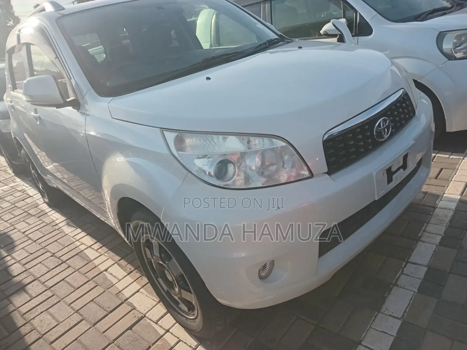 Toyota Rush 2012 White