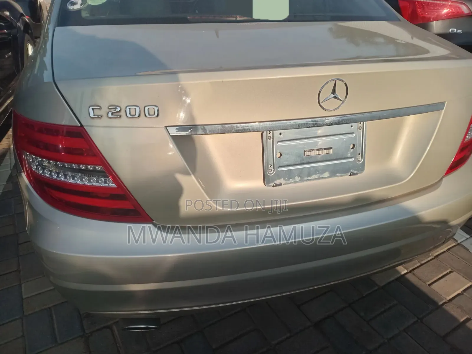 Mercedes-Benz C200 2015 Gold