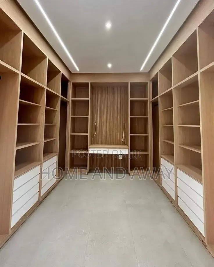 Open Walk-in Closets in Any Colour From 830,000/- Per Running Meter
