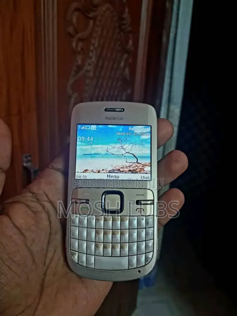 Nokia C3 Gray