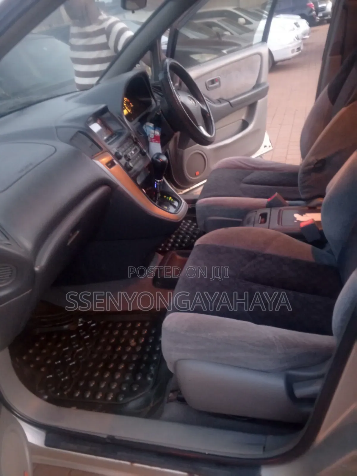 Toyota Harrier 2005 Silver