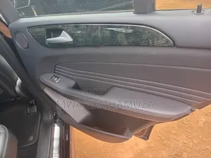 Mercedes-Benz M Class 2012 Black
