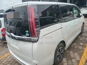 Toyota Noah 2016 White