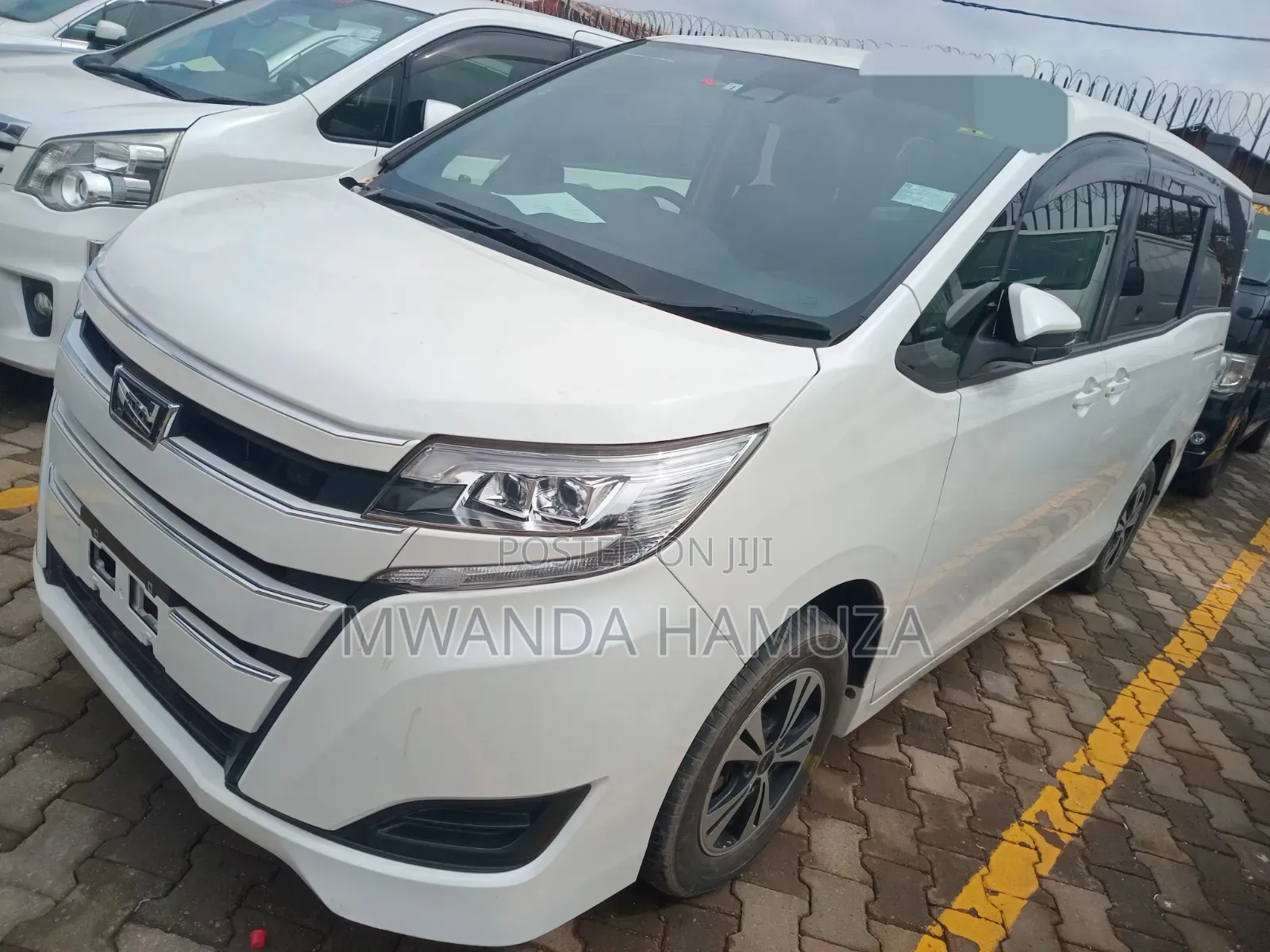 Toyota Noah 2016 White