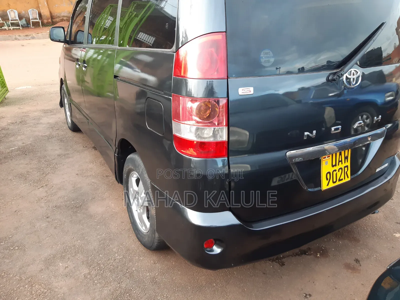 Toyota Noah 2004 Black