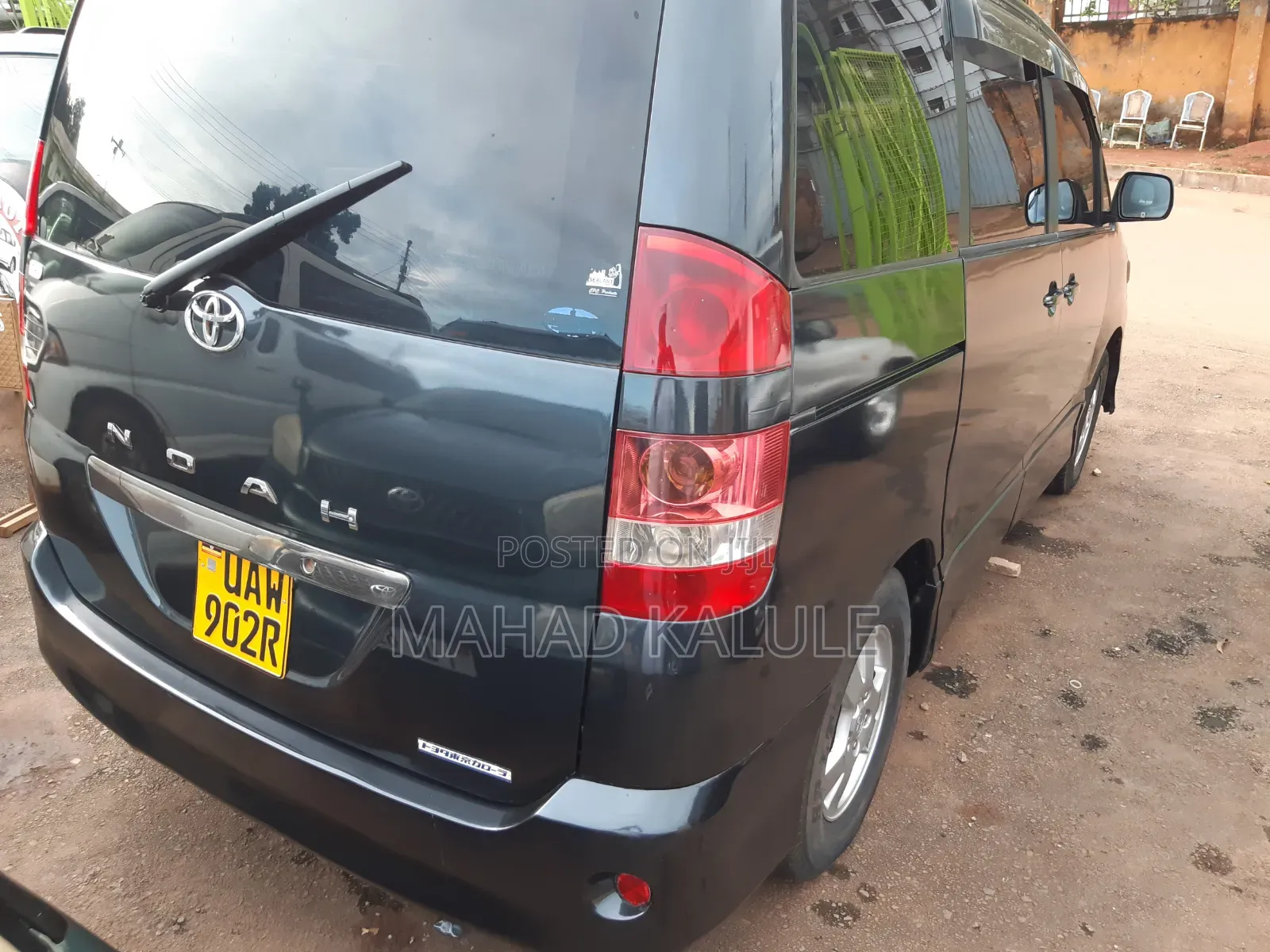 Toyota Noah 2004 Black