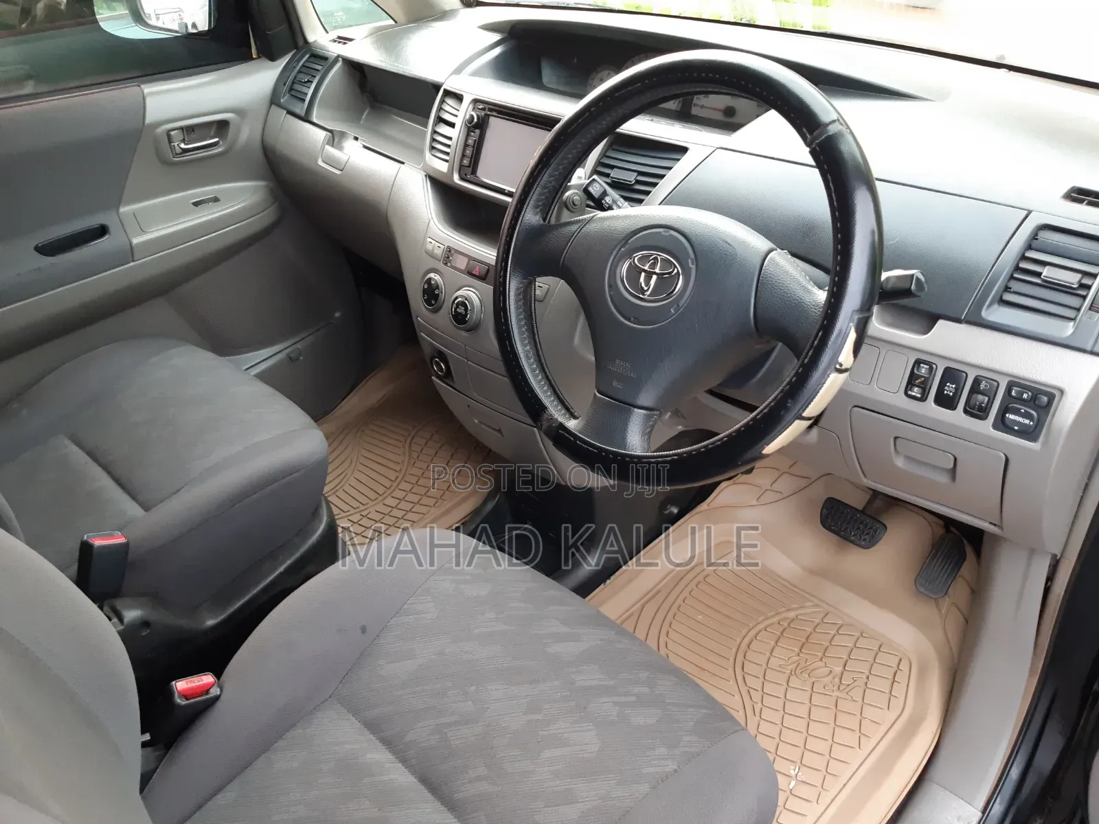 Toyota Noah 2004 Black