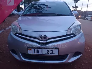 Toyota Ractis 2010 Silver