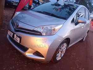 Toyota Ractis 2010 Silver