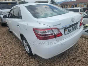 Toyota Premio 2014 White