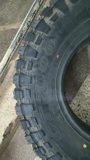 235/85r16 Landcruiser Original Comforser Tyres M/T