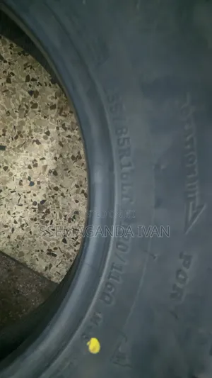 235/85r16 Landcruiser Original Comforser Tyres M/T
