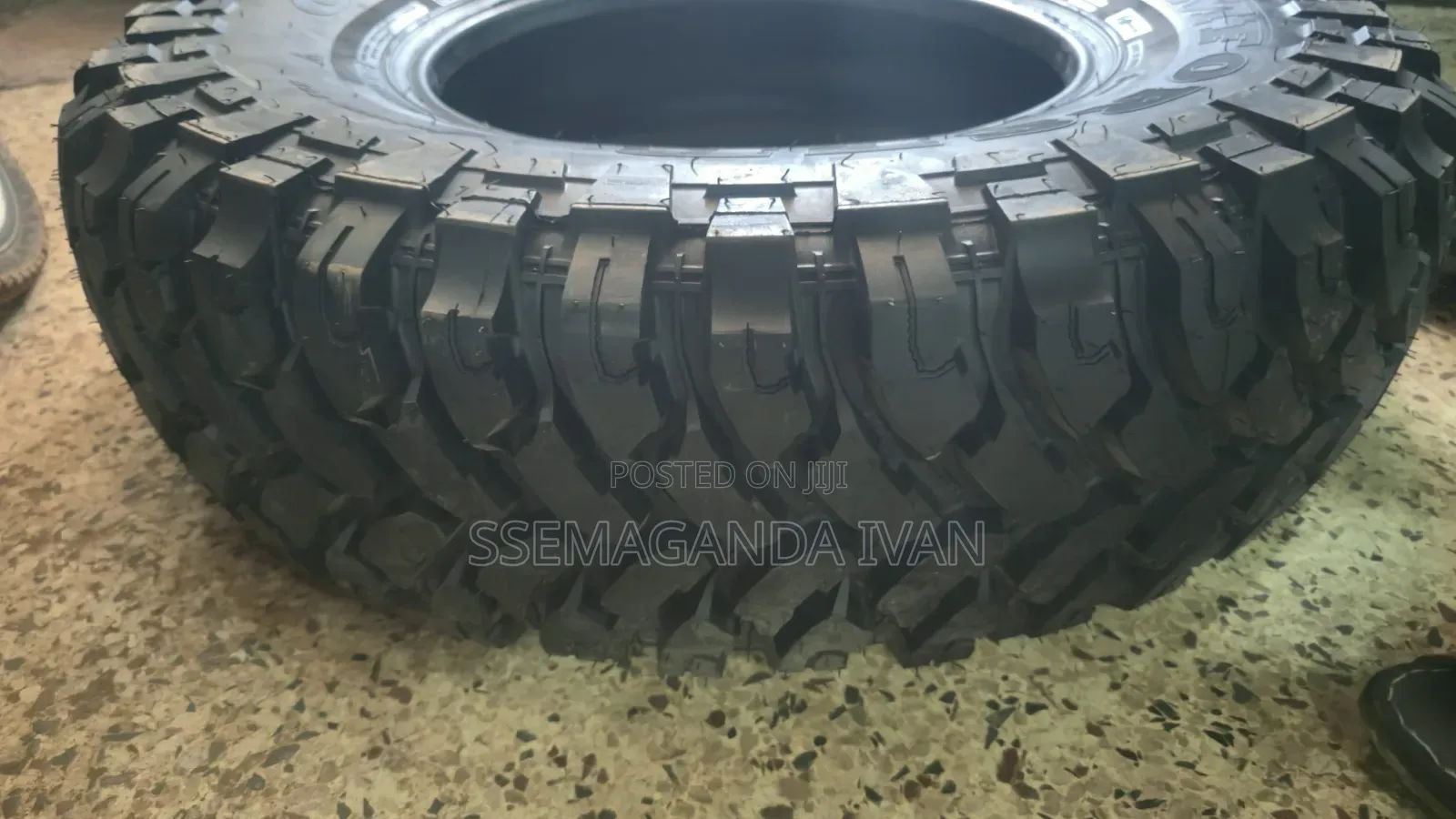 235/85r16 Landcruiser Original Comforser Tyres M/T