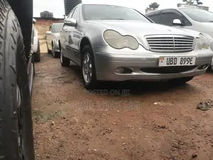 Mercedes-Benz C200 2006 Silver
