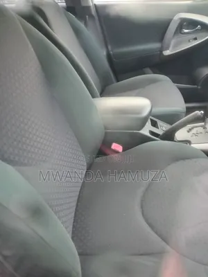 Toyota Vanguard 2012 Silver