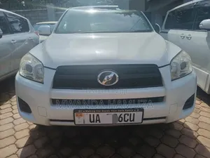 Toyota RAV4 2012 White