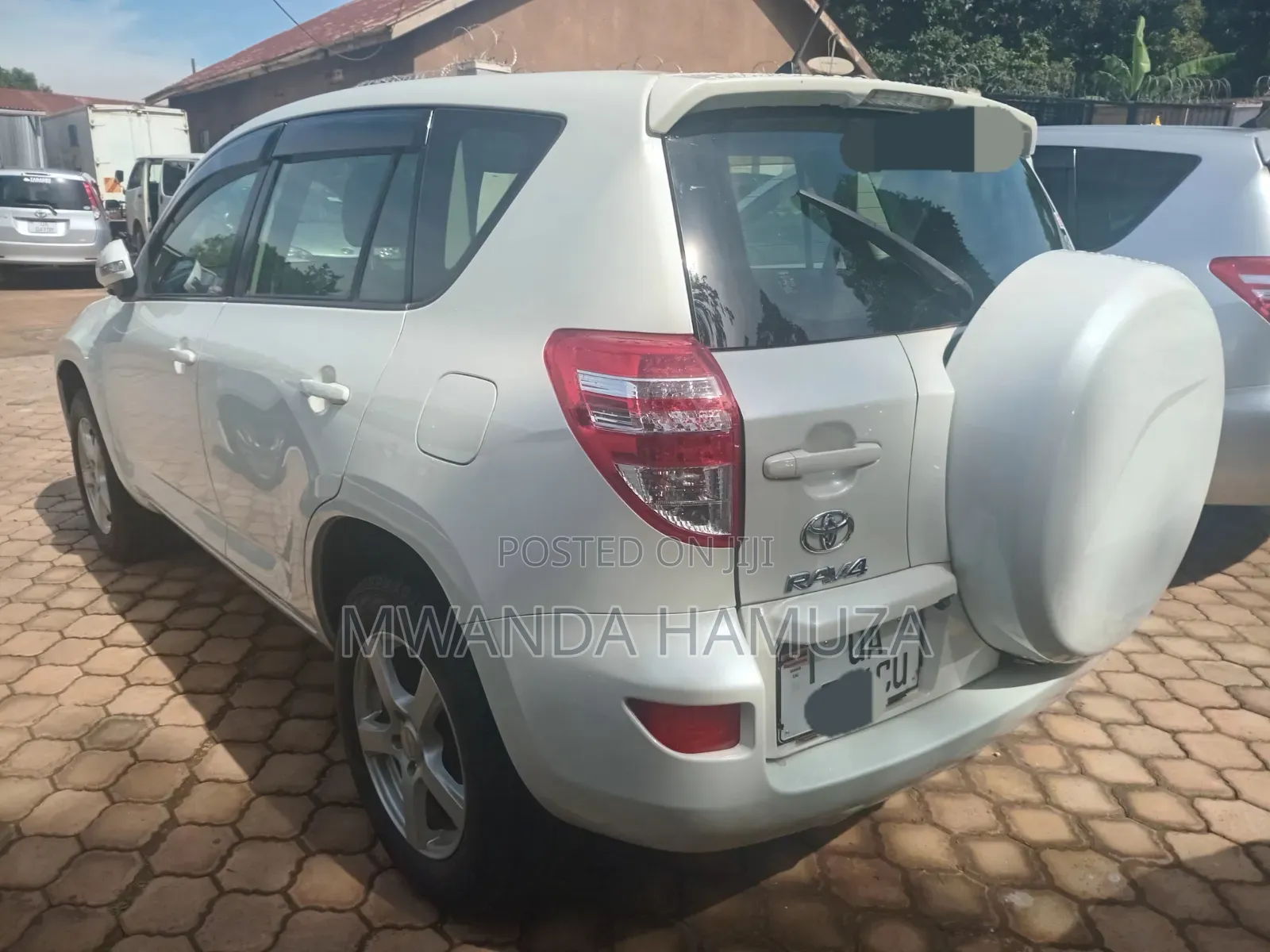 Toyota RAV4 2012 White