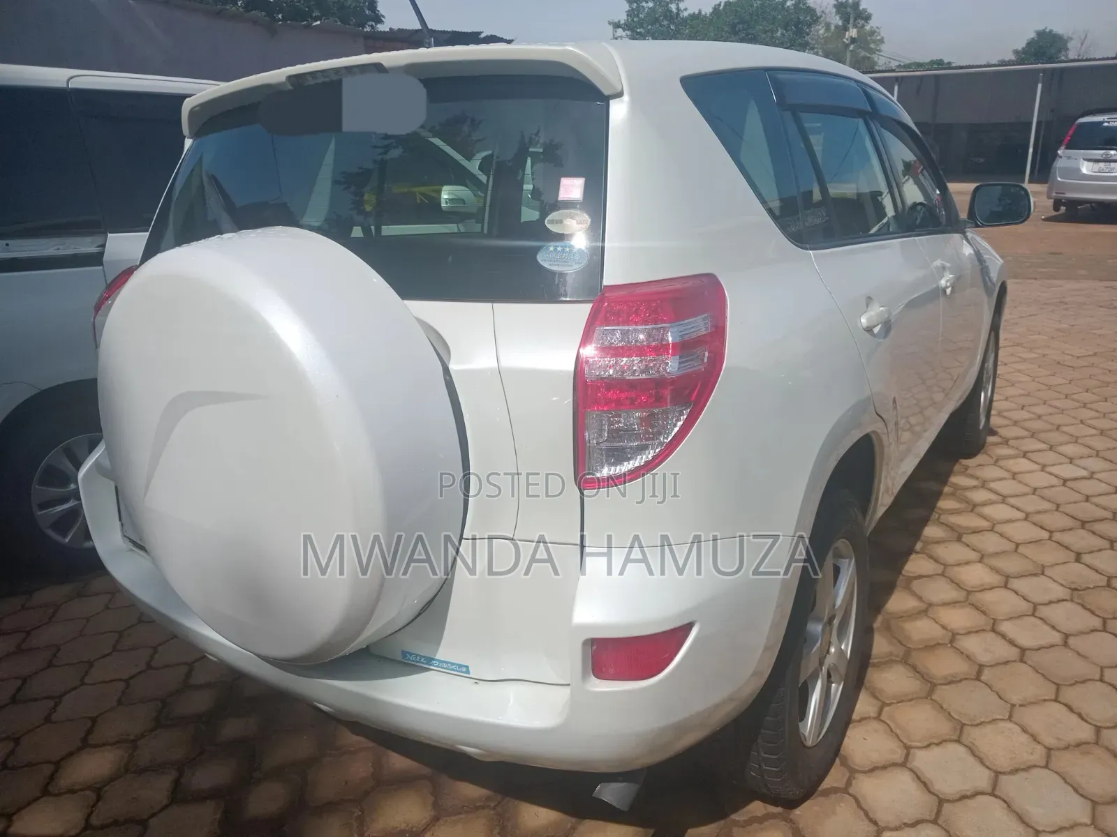 Toyota RAV4 2012 White