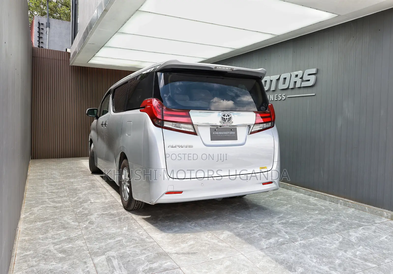 Toyota Alphard 2.5 Petrol FWD 2017 Silver