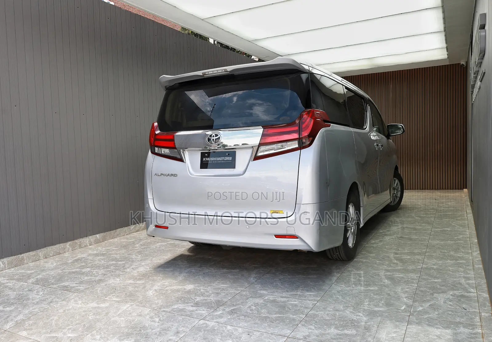 Toyota Alphard 2.5 Petrol FWD 2017 Silver