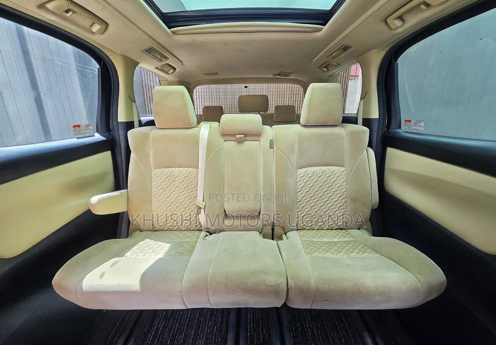Toyota Alphard 2.5 Petrol FWD 2017 Silver