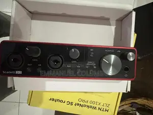 Focusrite Scarlett 2i2 (3rd Gen) Audio Interface Sound Card.