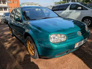 Volkswagen Golf 2001 Green