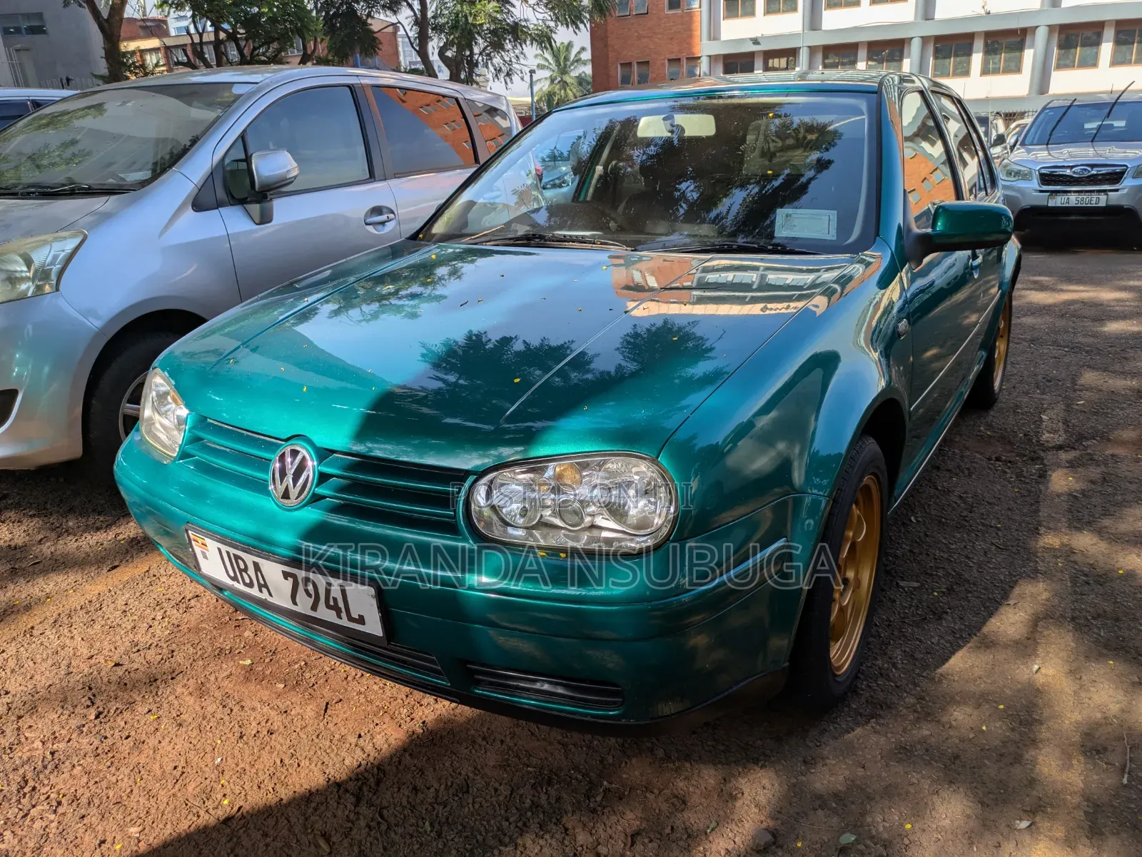 Volkswagen Golf 2001 Green