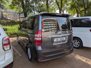 Toyota Noah 2011 Gray