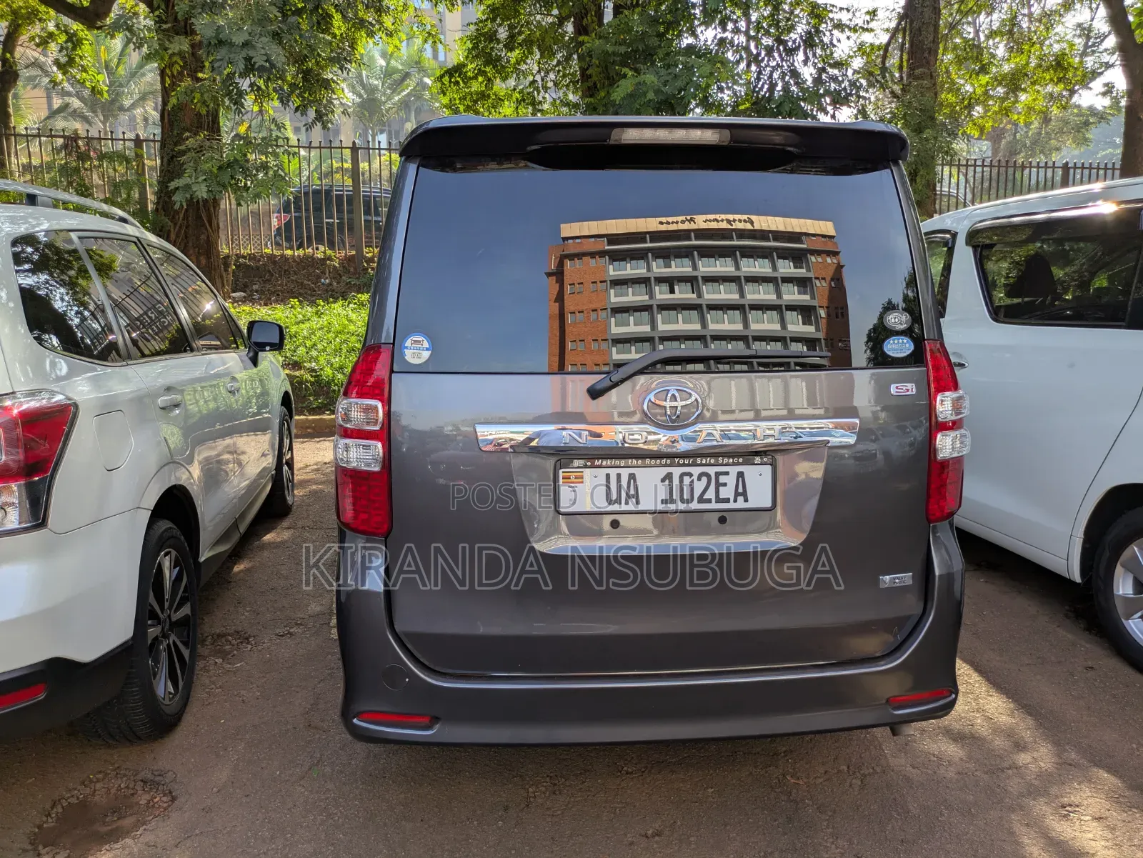 Toyota Noah 2011 Gray